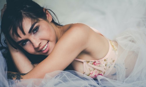 Vyberte si vhodnou plesovou dámskou podprsenku!